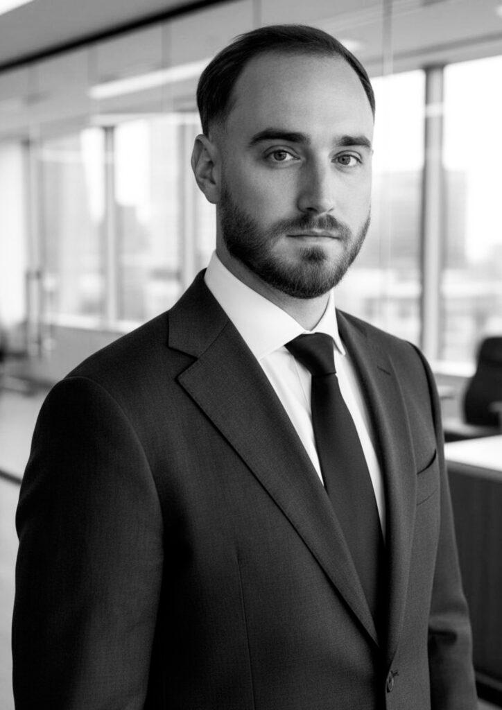 Sean Lewis Senior Cyberecurity Analyst